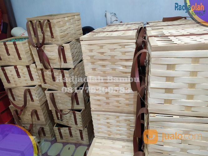 Kerajinan Bambu | Box Bambu Model Peti Tempat Parcel Uk. 40x25x20cm