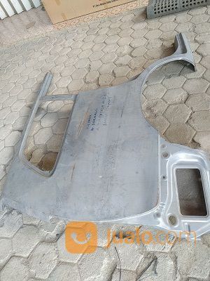 Plat Panel Quarter Toyota Inova Tahun 2012 Sebelah Kanan