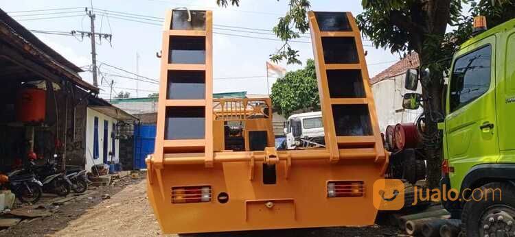 SELF LOADER TRADO FUSO FN 62 L TRUK TRADO SELF LOADER FUSO MITSUBISHI KAROSERI TRUK MOBIL