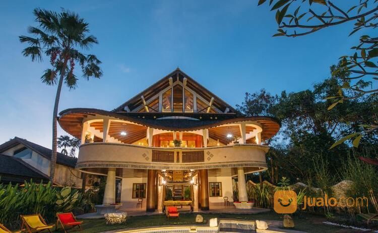 Villa 9kamar Dekat Finns Beach Pantai Berawa, Badung Bali | BCL 107