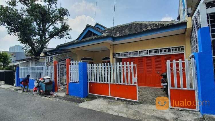 RUMAH RADIO DALAM JARANG ADA LOKASI TENANG