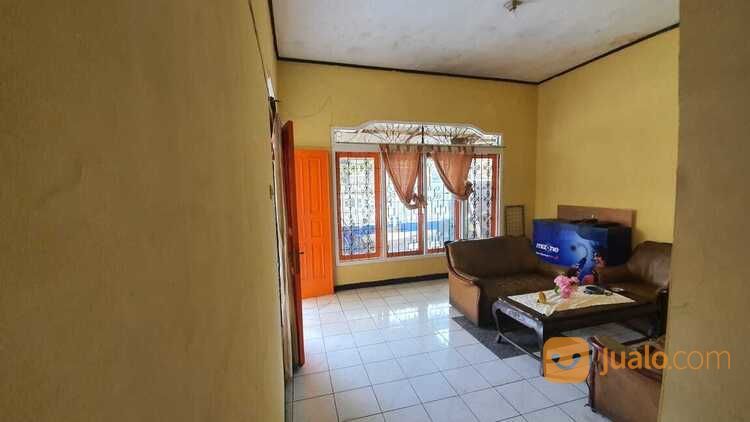 RUMAH RADIO DALAM JARANG ADA LOKASI TENANG