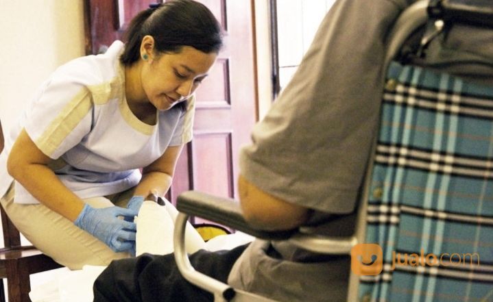 Cari Suster Untuk Lansia Ke Rumah