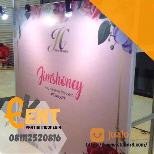 BACKDROP PAMERAN