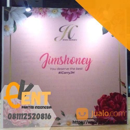 BACKDROP PAMERAN