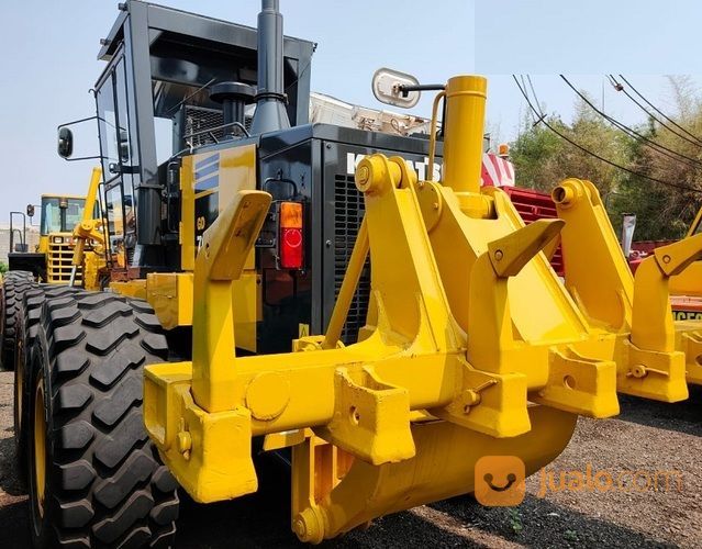 Unit Motor Grader Komatsu Model GD705A-4