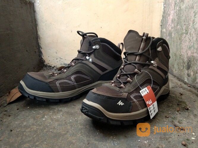 SEPATU GUNUNG QUECHUA MH100 MID LOW