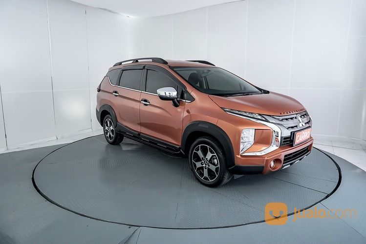 Mitsubishi Xpander Cross MT 2019 Orange