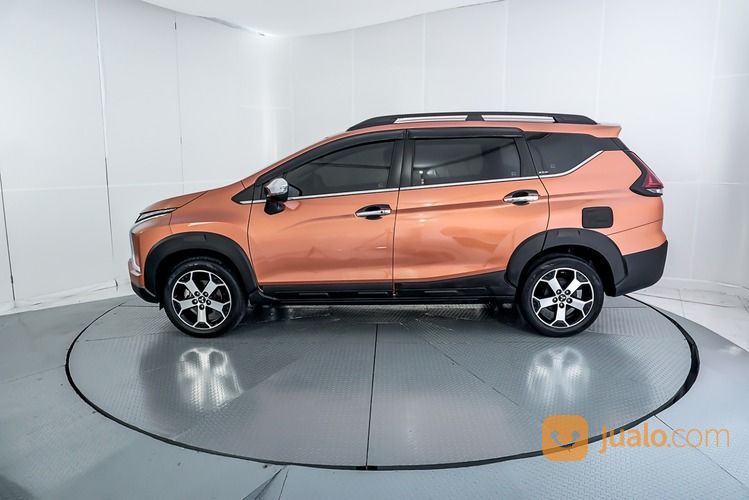 Mitsubishi Xpander Cross MT 2019 Orange