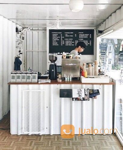 Meja Bar Kontainer Cafe Jogja