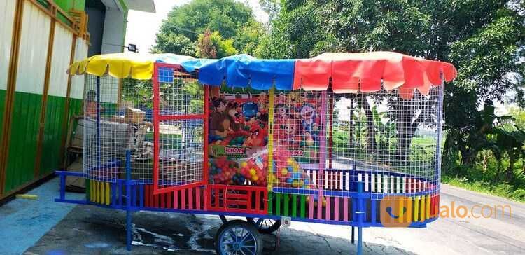 Odong Odong Mobil Mario Bros Mandi Bola Kereta Mini