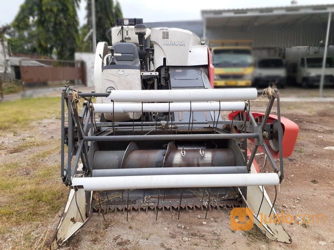 Combine Harvester KUBOTA DC-35