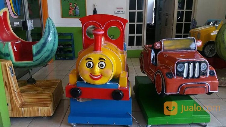Wahana Mainan Kereta Mini Odong Odong Mobil Bebek Fiber Mainan Koin