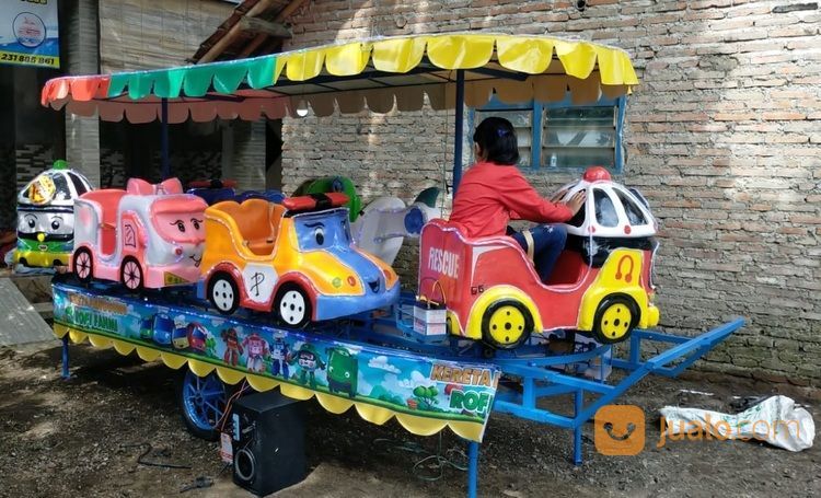 Odong Odong Kereta Panggung Tayo Fiber Rumah Balon