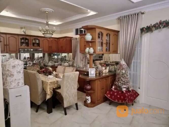 Rumah Mewah Vila Jatibening Tol Dekat Jakarta Selatan Full Furnish 4 kamar tidur