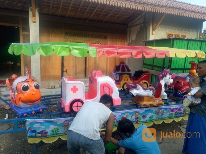 Komedi Putar Helikopter Odong Odong - Kora Kora Kereta Panggung