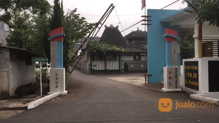 Rumah Arcamanik Pacuan Kuda