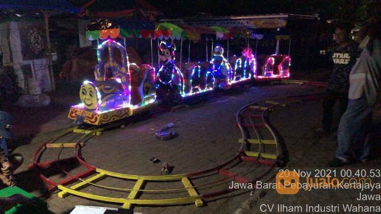 Becak Cinta Odong Odong Kayuh Gowes - Kereta Panggung Kereta Lantai
