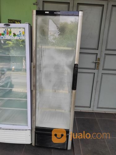 Showcase Polytron 300 Liter 4 Rak Bergaransi