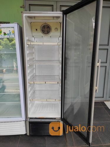 Showcase Polytron 300 Liter 4 Rak Bergaransi