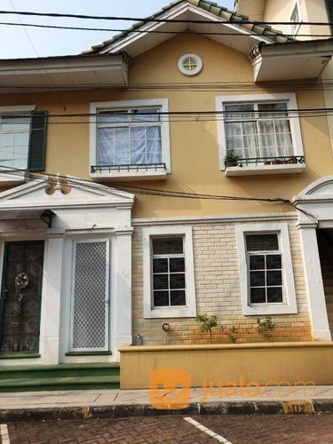 Townhouse Taman Diponegoro Jl Taman Hijau Lippo Karawaci