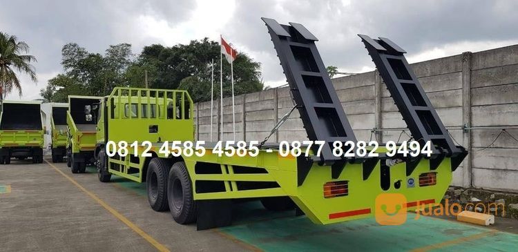 Truk Selfloader Self Loader Truck Hino 500 Truk Angkut Excavator Truk Angkut Alat Berat