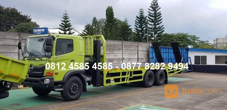 Truk Selfloader Self Loader Truck Hino 500 Selfloader Truk Angkut Alat Berat Excavator