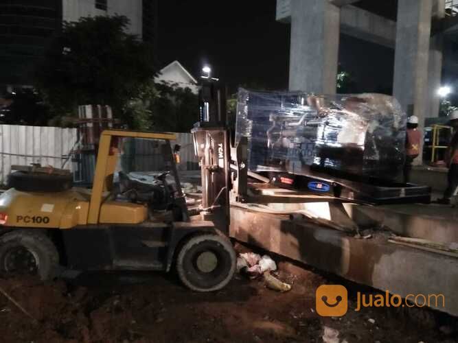 Layanan Sewa Forklift Harian Untuk Di Bambu Apus ( 085719379736 )