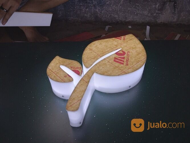 Huruf Timbul Akrilik LED Custom | Produsen Huruf Timbul Terbaik | Dayatama Advertising