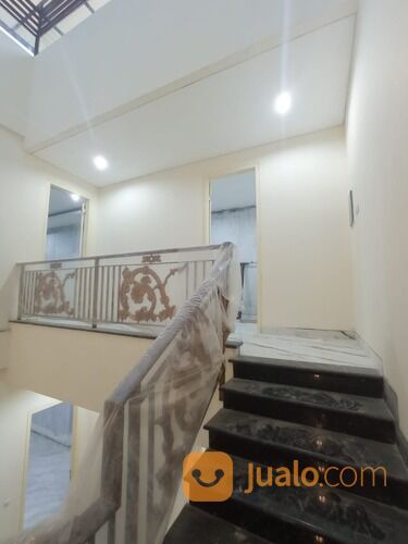 Rumah Di Komplek Katamaran Pantai Indah Kapuk Jakarta Utara