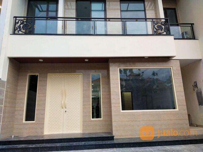 Rumah Di Komplek Katamaran Pantai Indah Kapuk Jakarta Utara