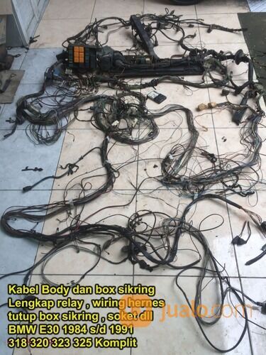 Kabel Body Wiring Hernes Fusebox Sikring Dll BMW 318 320 323 325 E30