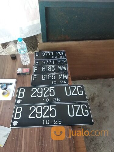 Pres Plat Nomor Motor