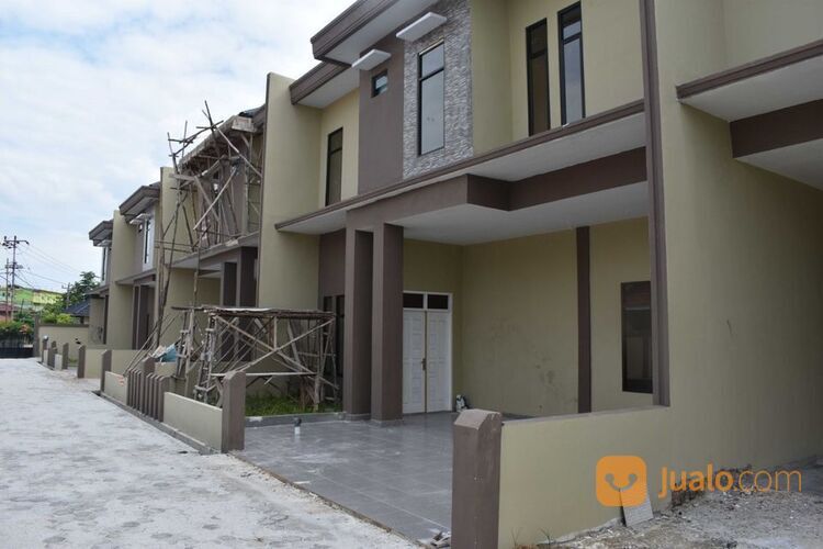 MILIKI RUMAH ASRI 2 LANTAI DI JL.KELAPA SAWIT PEKANBARU!