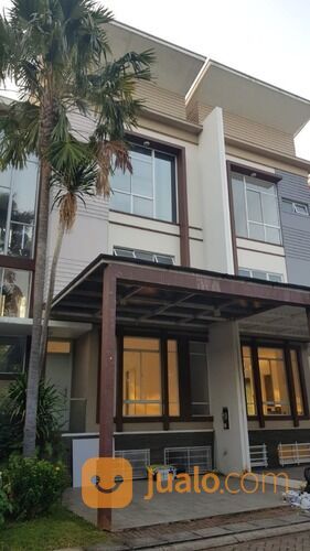 Rumah Crown Mansion PIK View Golf