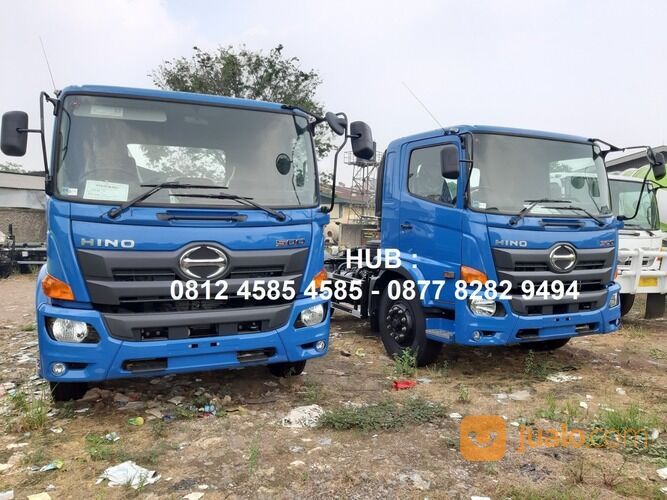 Head Trailer Tractor Head Hino 500 Engkel SG 260 TH