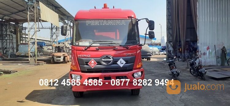 Hino Truk Tangki Pertamina 16000 Liter BBM Solar Industri SPBU