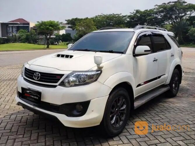 TDP 70jt TOYOTA FORTUNER 2.5 G TRD AT DIESEL 2015 PUTIH