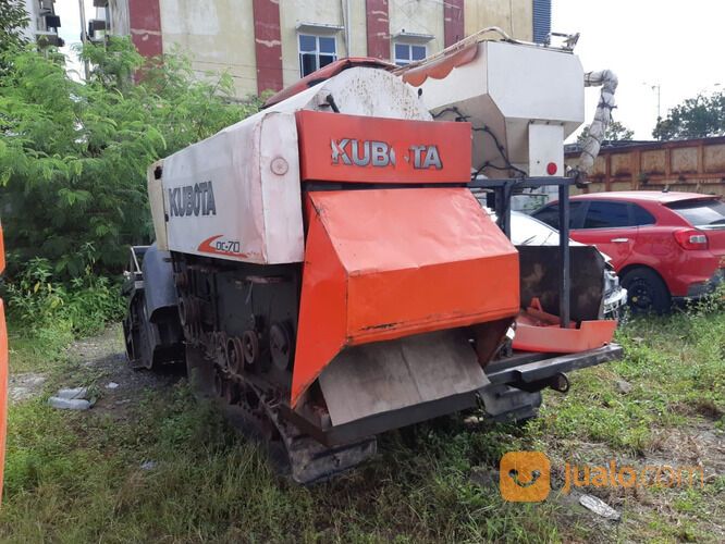 COMBINE BEKAS KUBOTA DC-70 AREA MEDAN