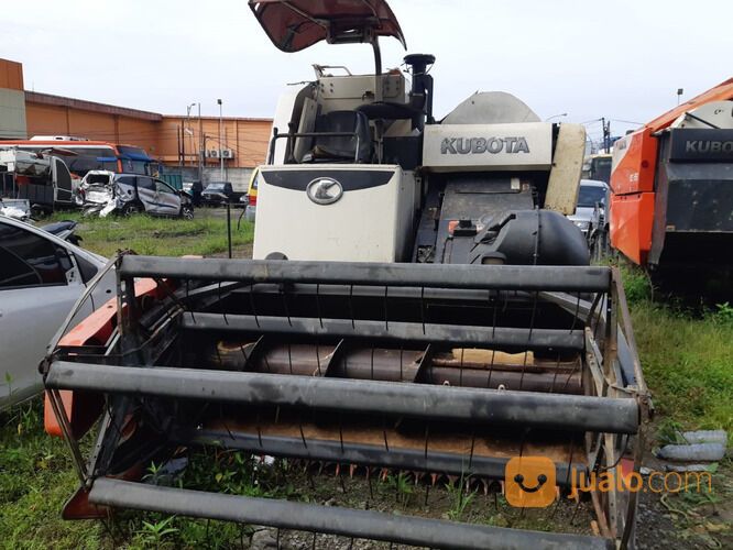 COMBINE BEKAS KUBOTA DC-70 AREA MEDAN
