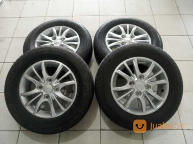 Pelek-Velg Bekas Oem Xenia Ring 14 Pcd 4x114,3 Plus Ban 185 70 R14