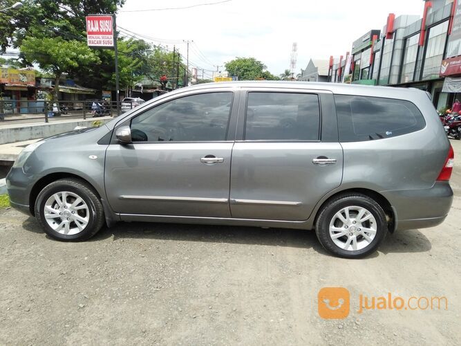 Nissan Grand Livina Ultimate 2012 Matic