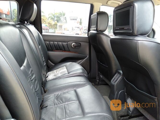 Nissan Grand Livina Ultimate 2012 Matic