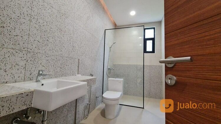 LANGKA Rumah Downslope 3LT Di Dago Kota Bandung Harga Mulai 2.7M