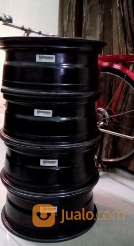 Velg MOMO CORSE Black Polished Ring 17 Pcd 5x114