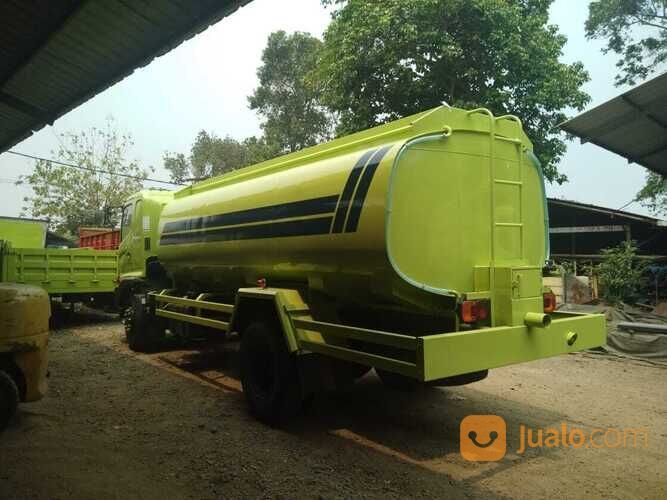TRUK TANGKI CPO 10 TON TANGKI MINYAK SAWIT 10 TON KAROSERI TANGKI