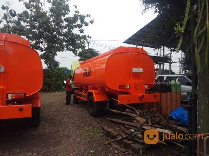 MOBIL TANGKI MINYAK SAWIT 8 TON TRUK TANGKI CPO 8 TON
