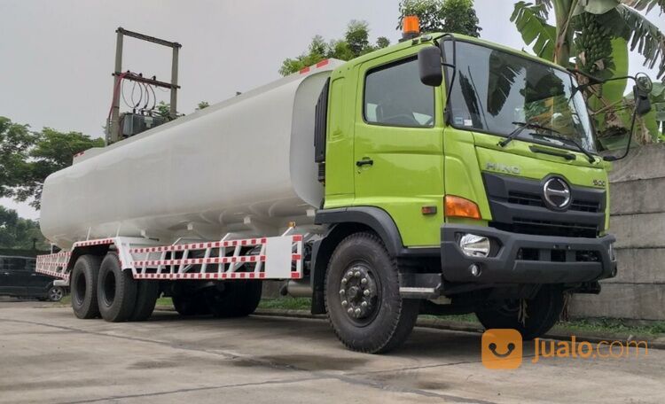 TRUK TANGKI CPO 24 TON MOBIL TANGKI MINYAK SAWIT 24 TON