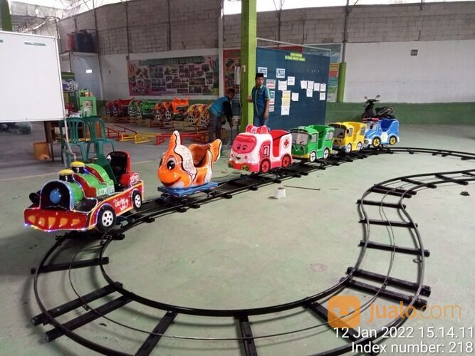 Kereta Mini Wisata Odong Odong - Kereta Lantai Mesin Mobil