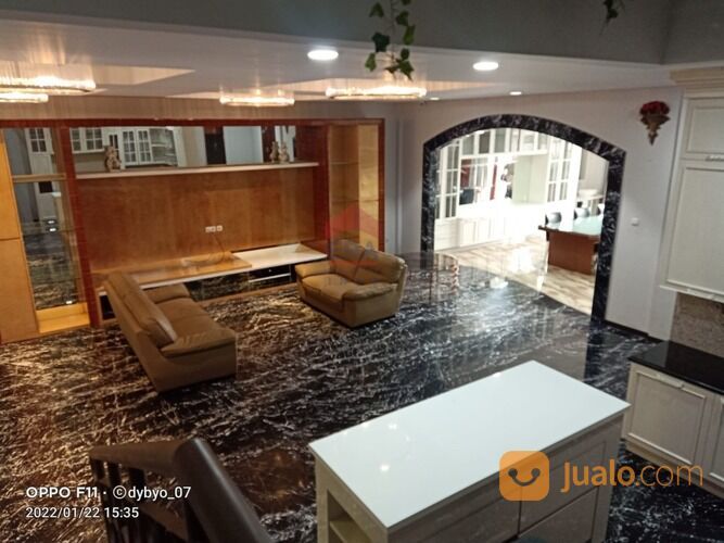 Rumah Mewah Dan Besar Siap Huni Sukahaji Sarijadi Bandung.